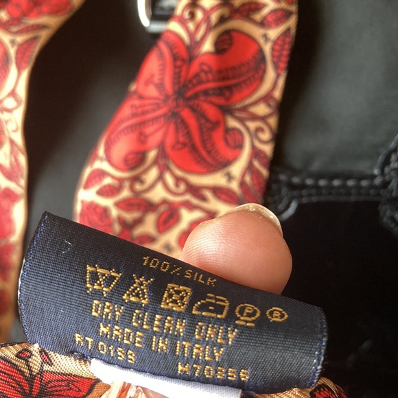 Authentic Louis Vuitton Twilly - Picture 7 of 8